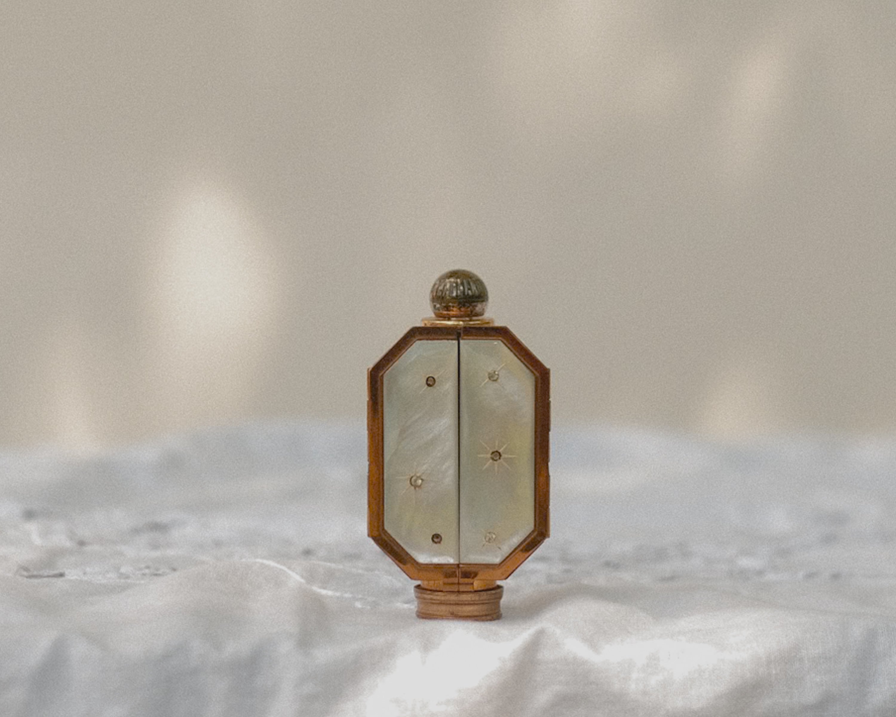 Mother of Pearl Vanity Compact