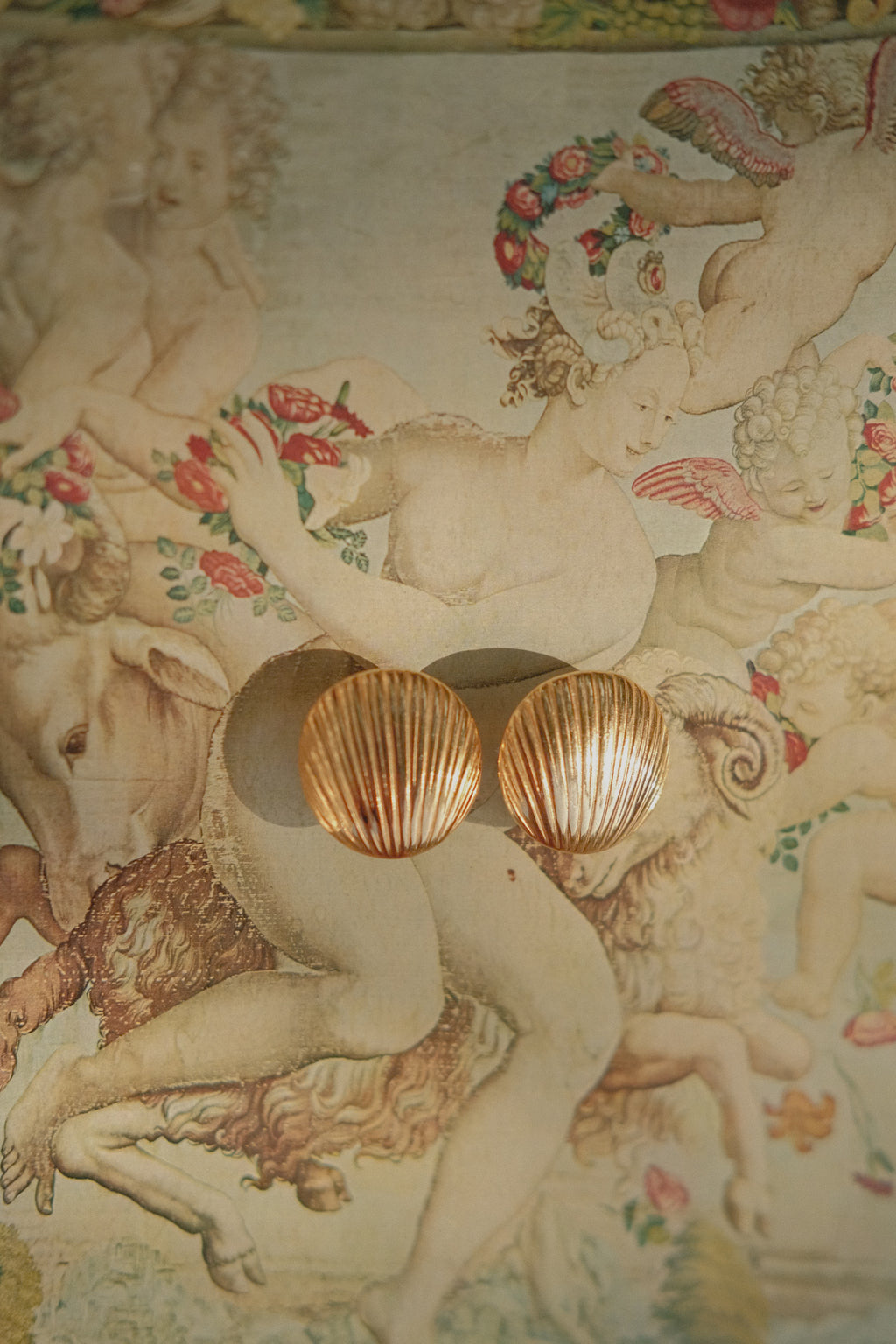 Shell Gold Tone Clip On Earrings
