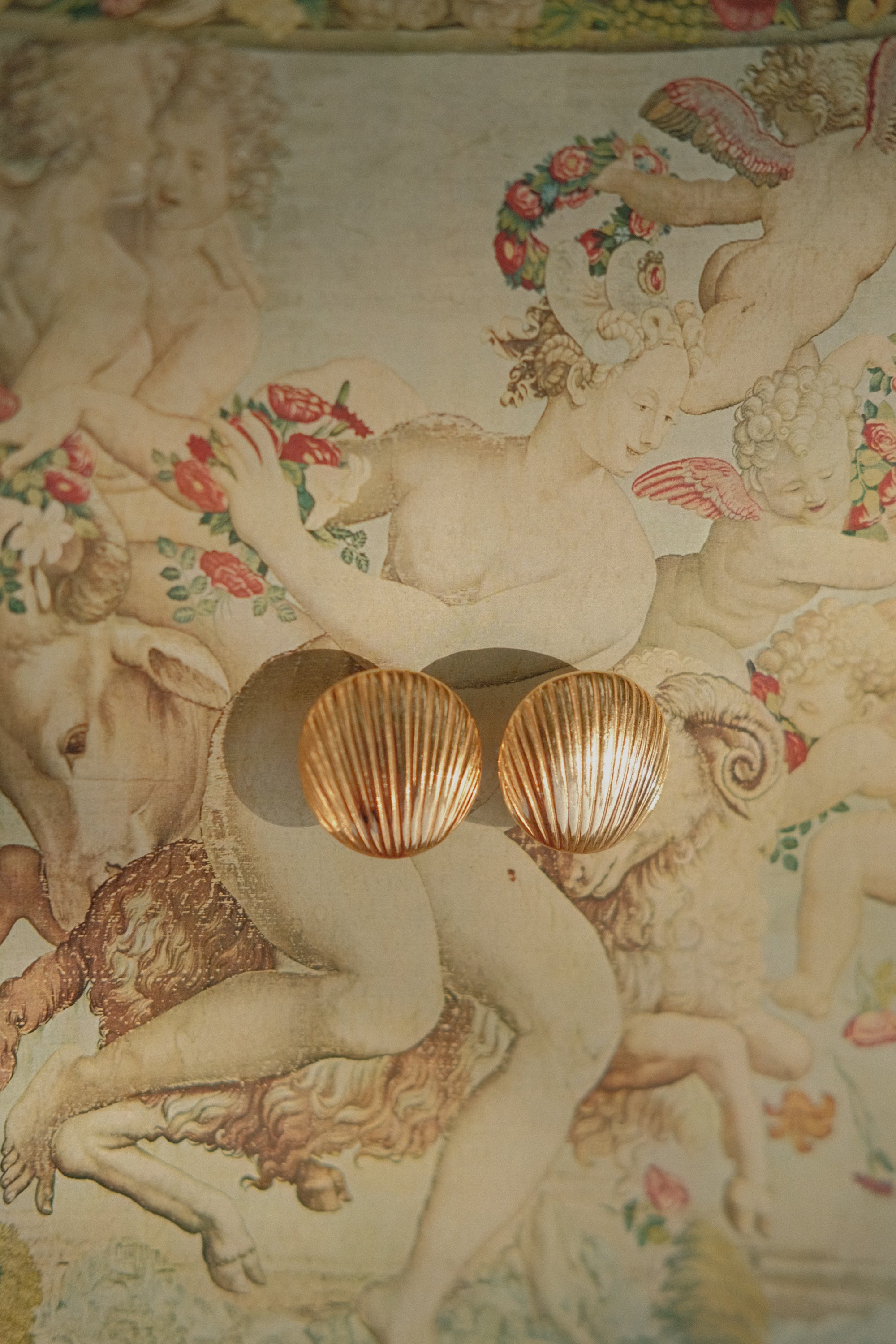 Shell Gold Tone Clip On Earrings