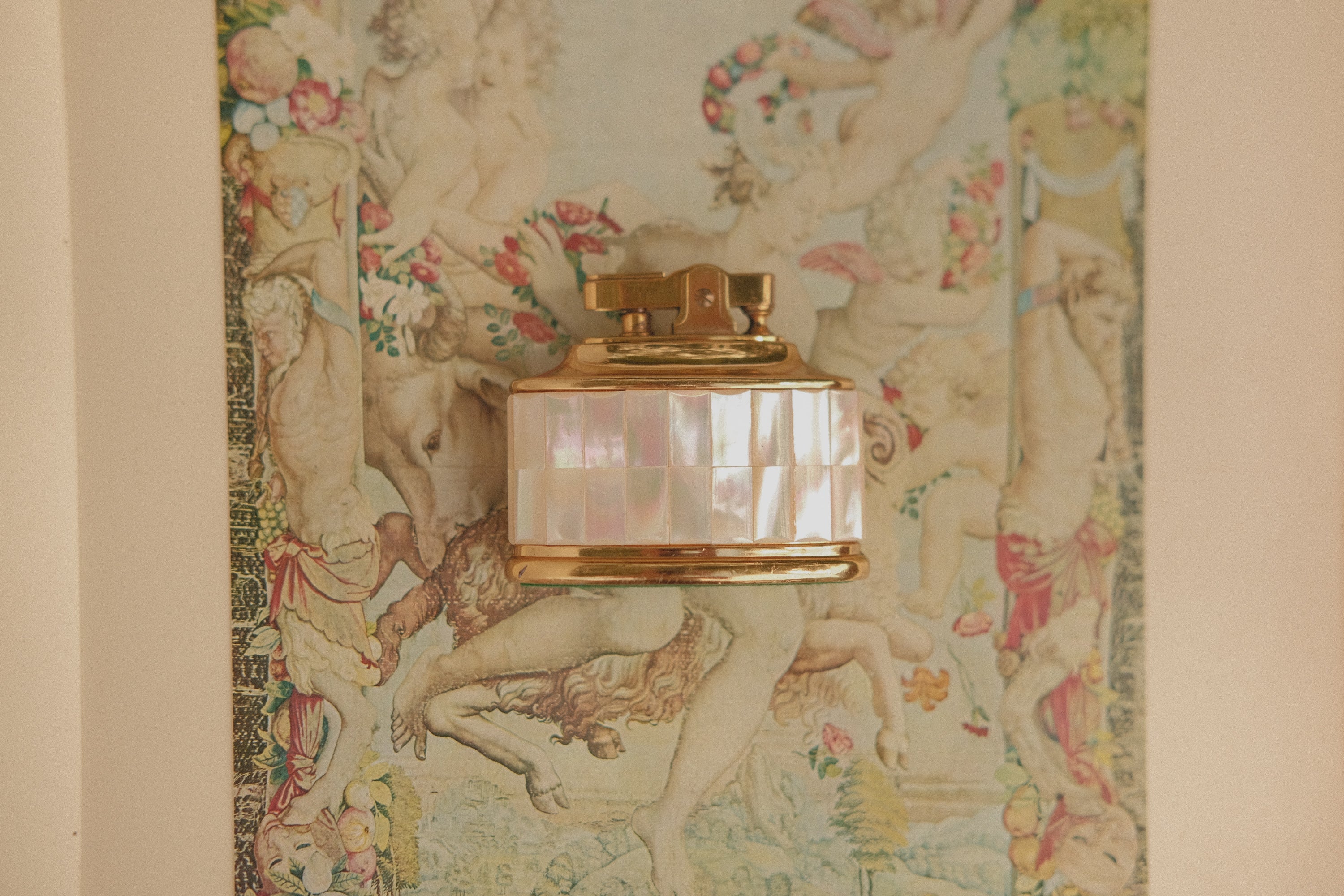Mother of Pearl CMC Table Lighter