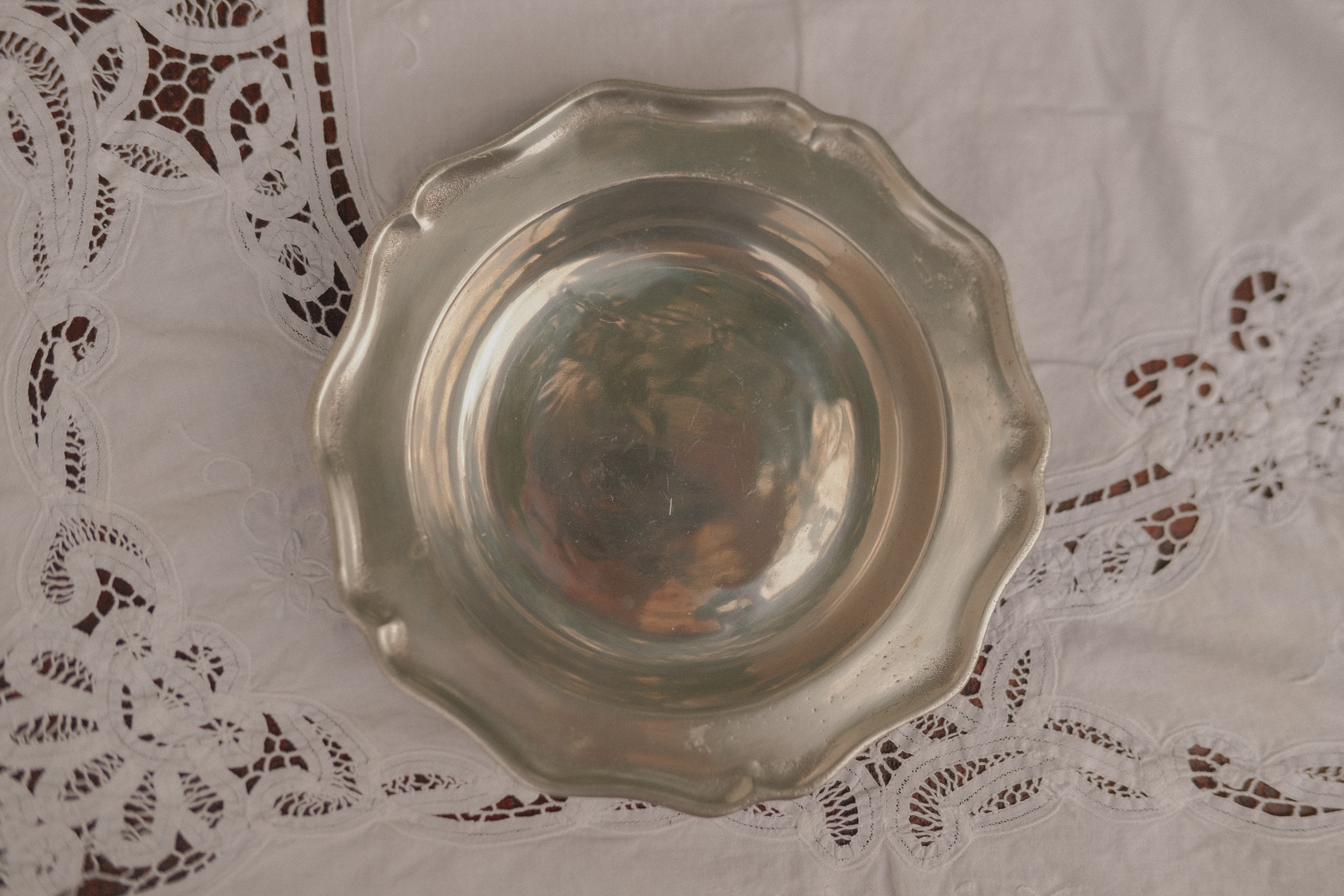 Scalloped Pewtarex Serving Bowl