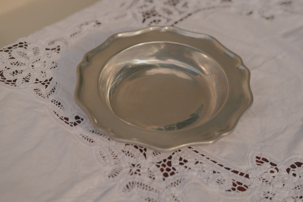 Scalloped Pewtarex Serving Bowl