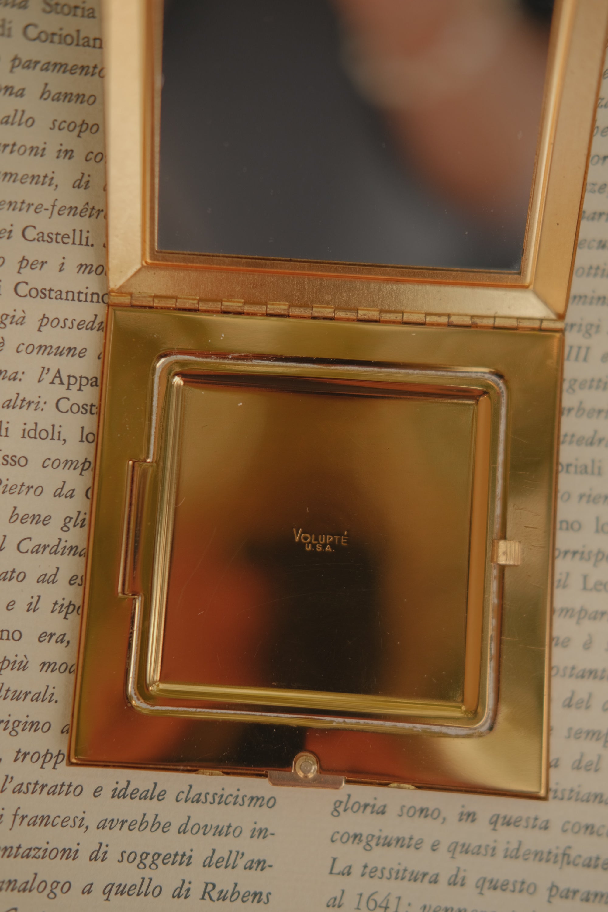 Volupte Jeweled Gold Toned Compact