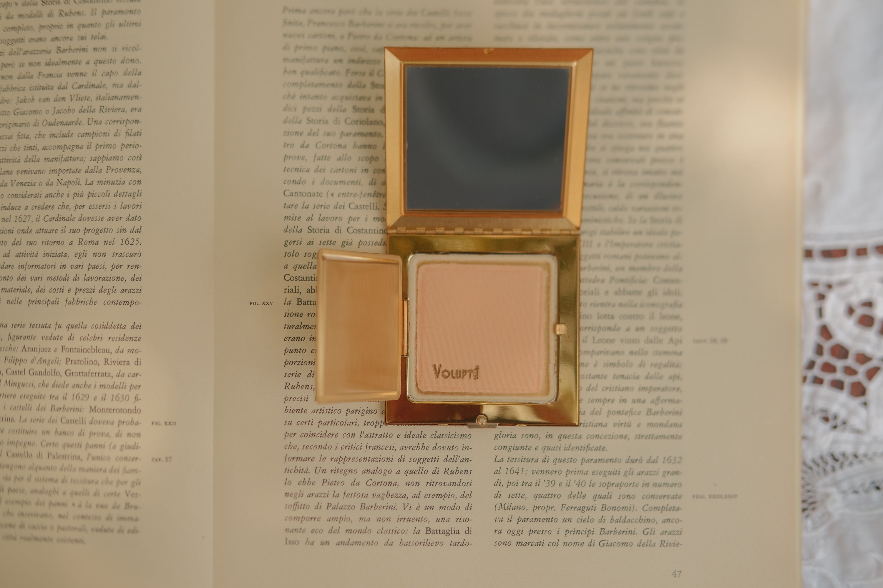 Volupte Jeweled Gold Toned Compact