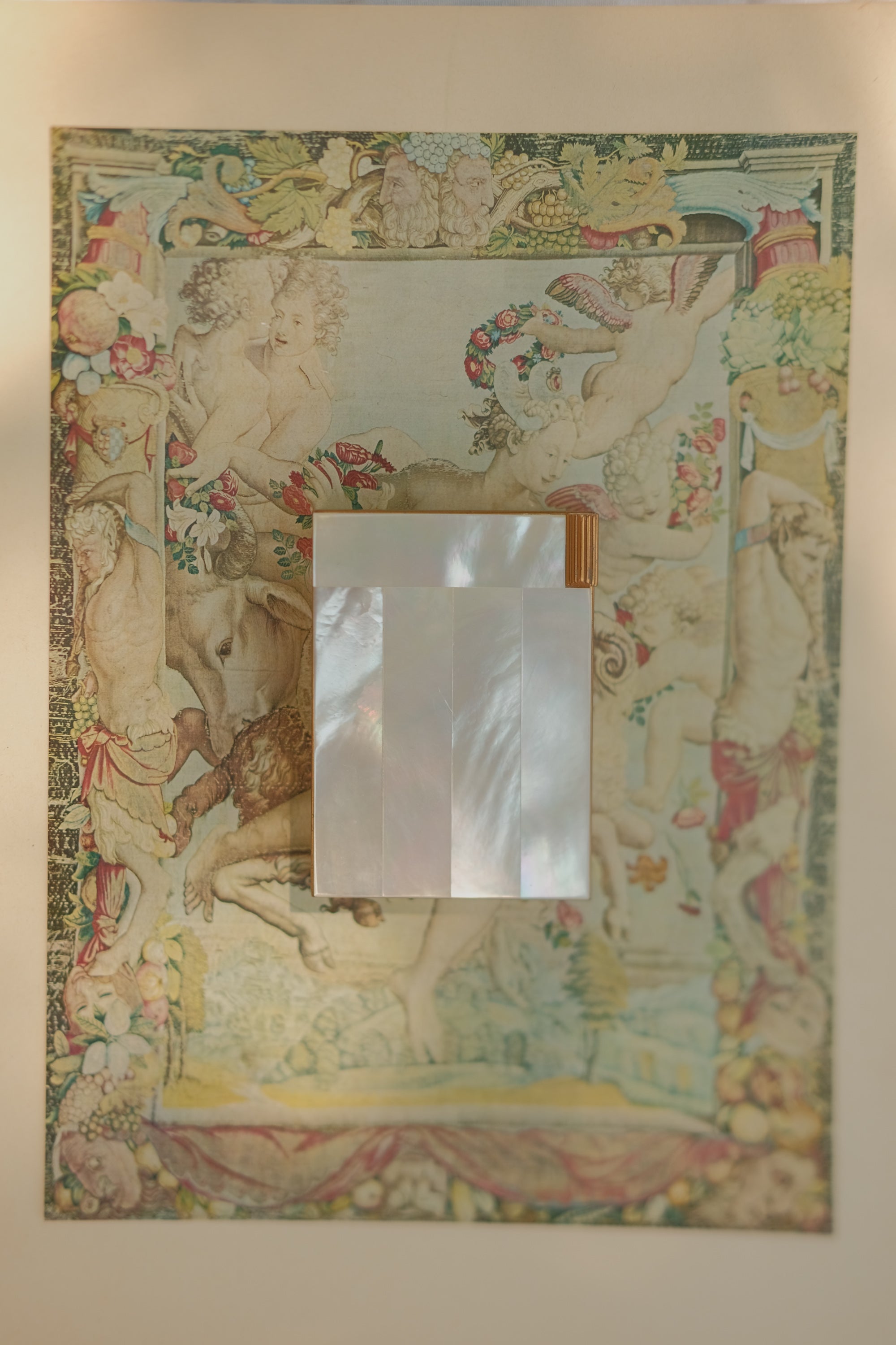 Volupte Mother of Pearl Vanity Compact
