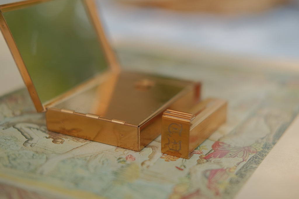 Volupte Mother of Pearl Vanity Compact