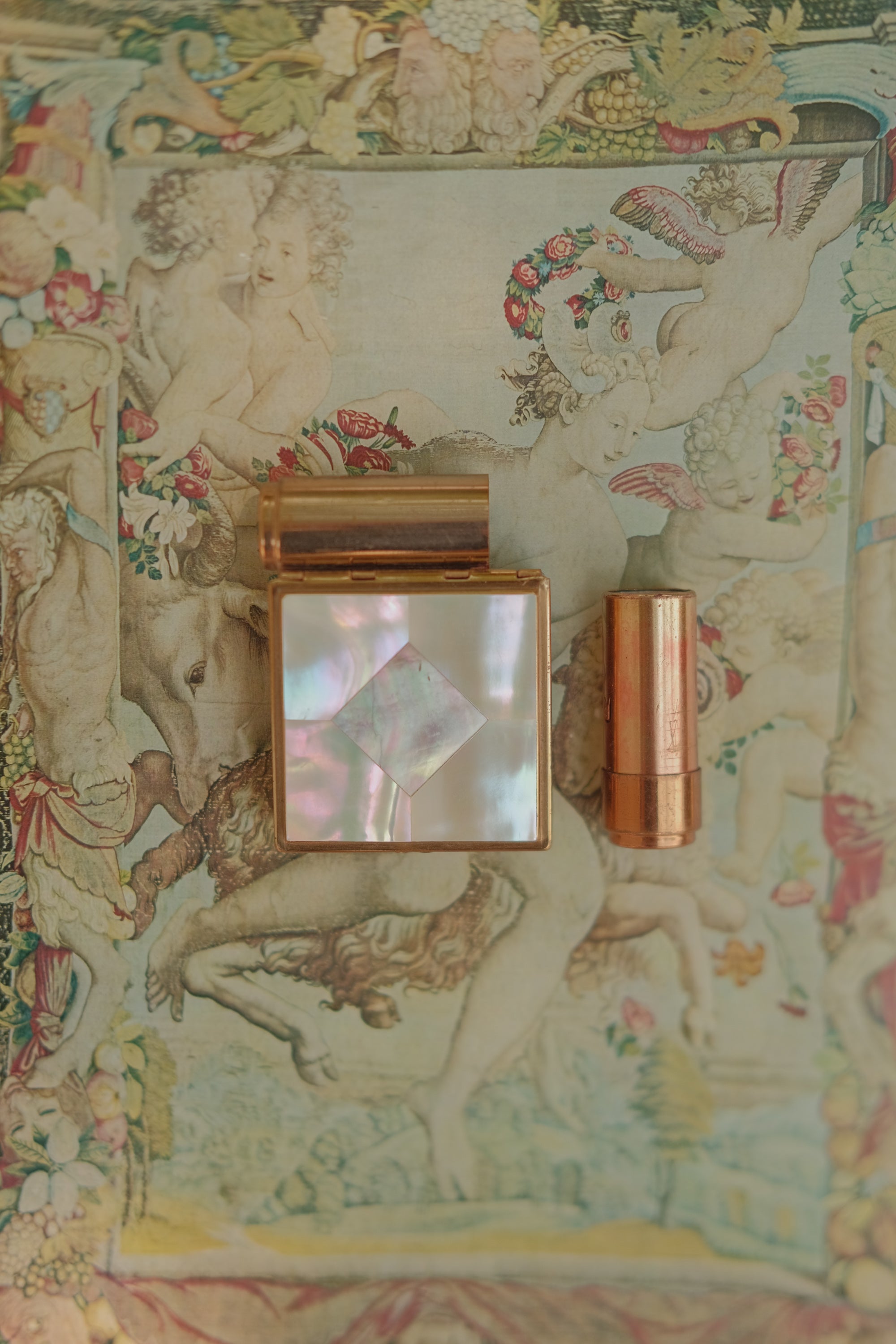 Majestic Mother of Pearl Lipstick Compact