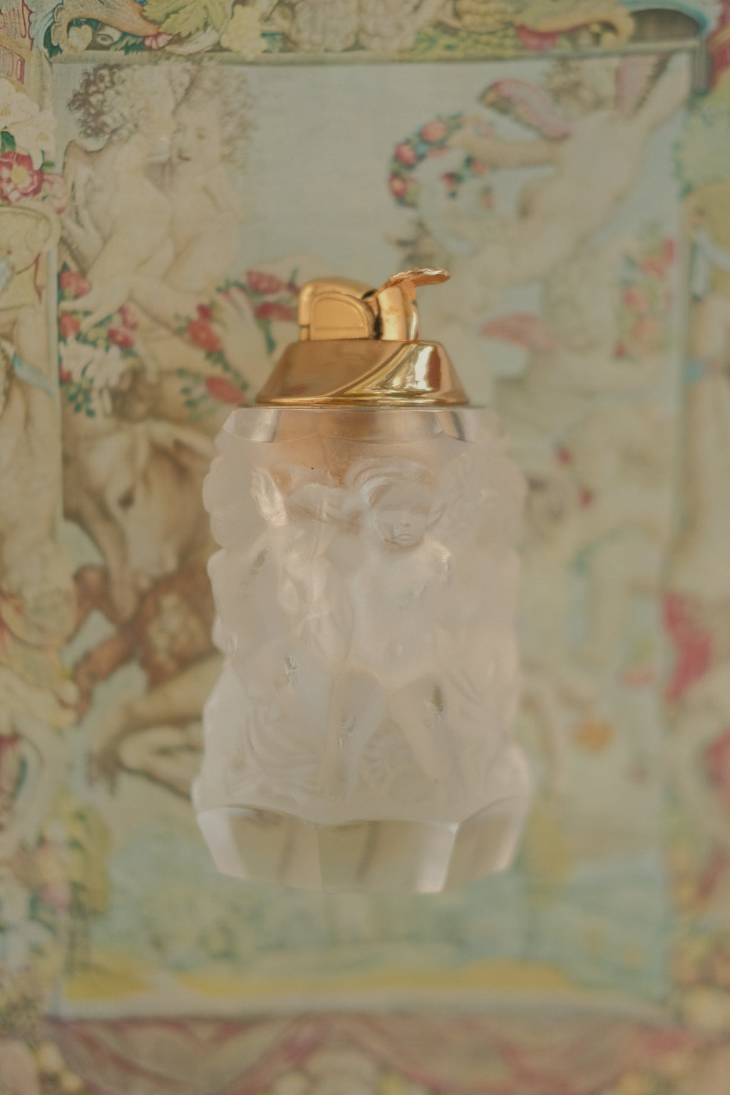 Evans Crystal Cherub Table Lighter
