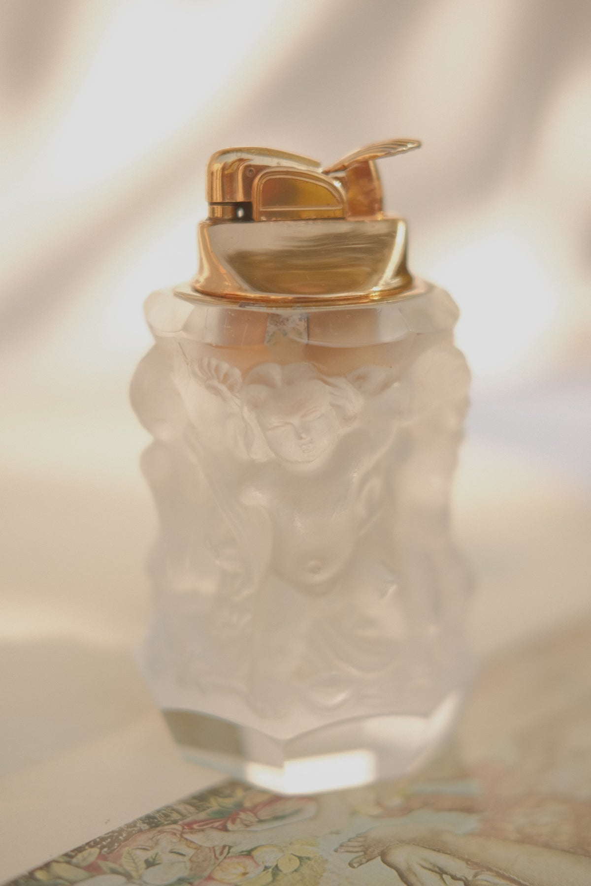 Evans Crystal Cherub Table Lighter