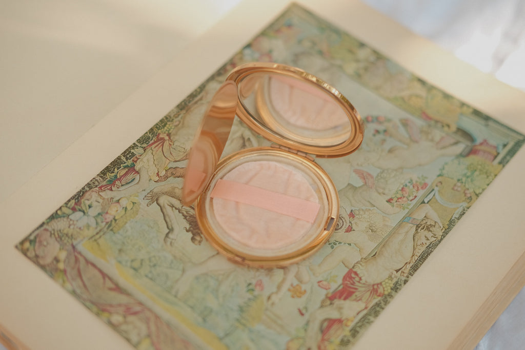 Mother of Pearl Floral Powder Compact