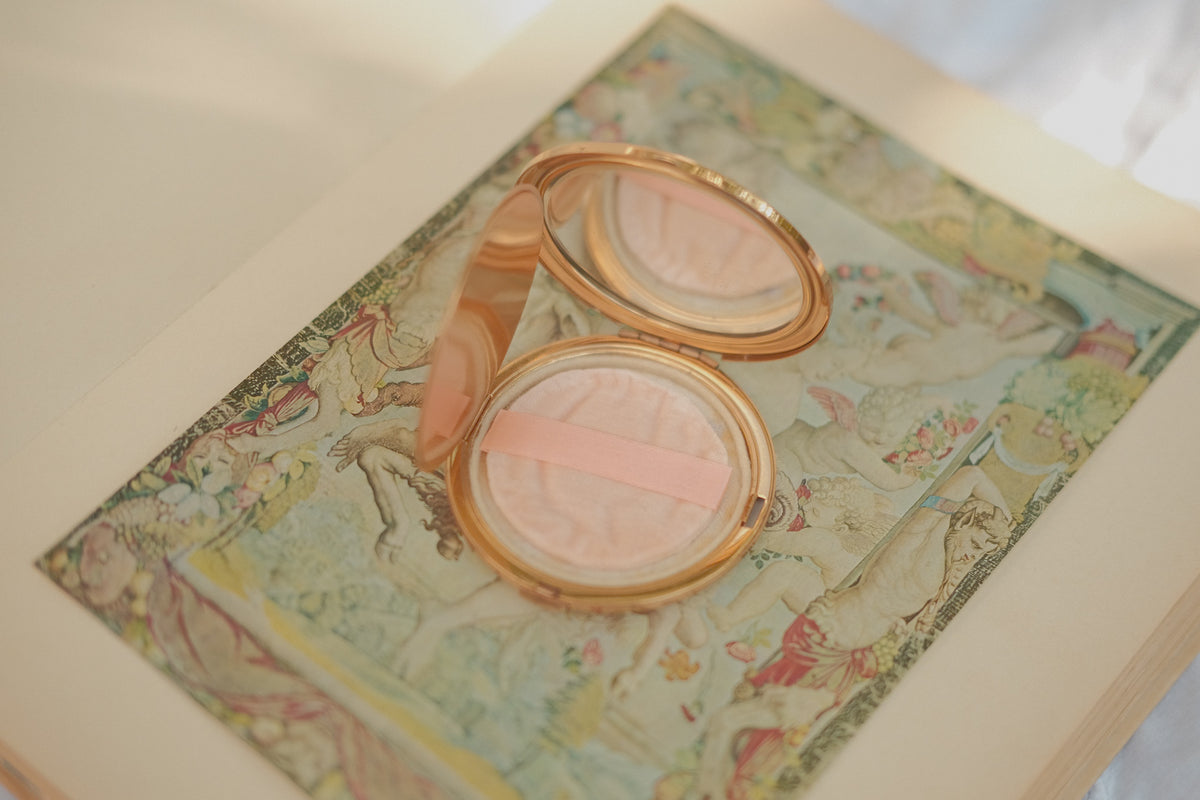 Mother of Pearl Floral Powder Compact
