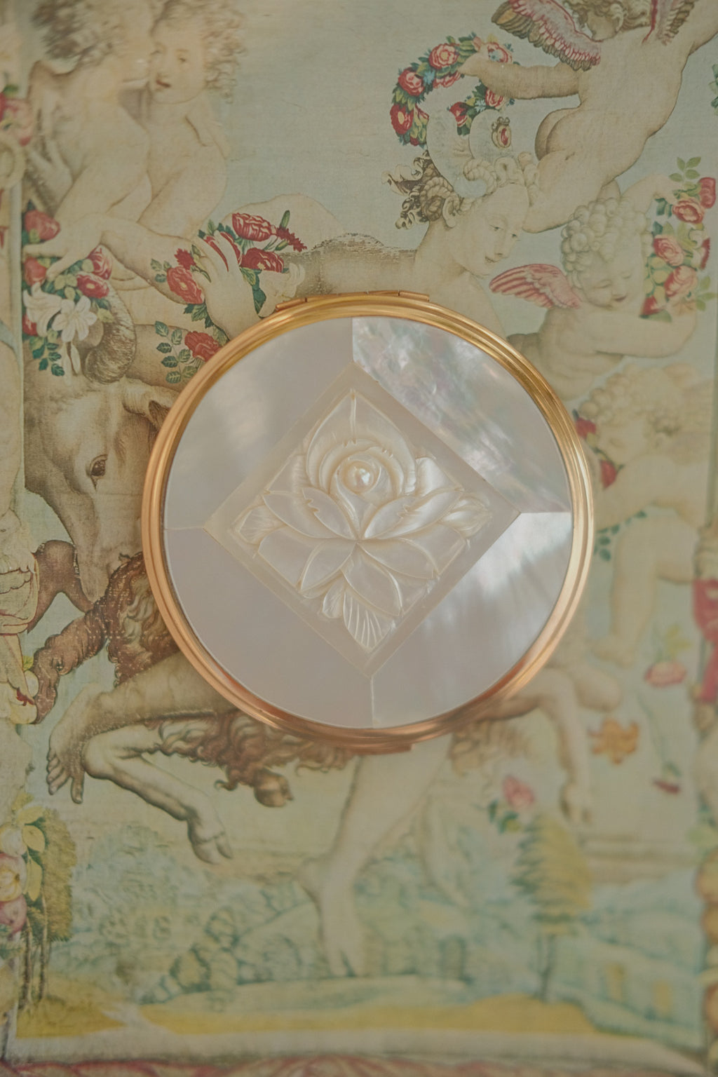 Mother of Pearl Floral Powder Compact