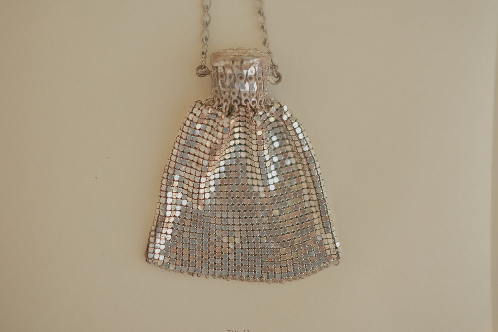 Silver Tone Mesh Coin Purse