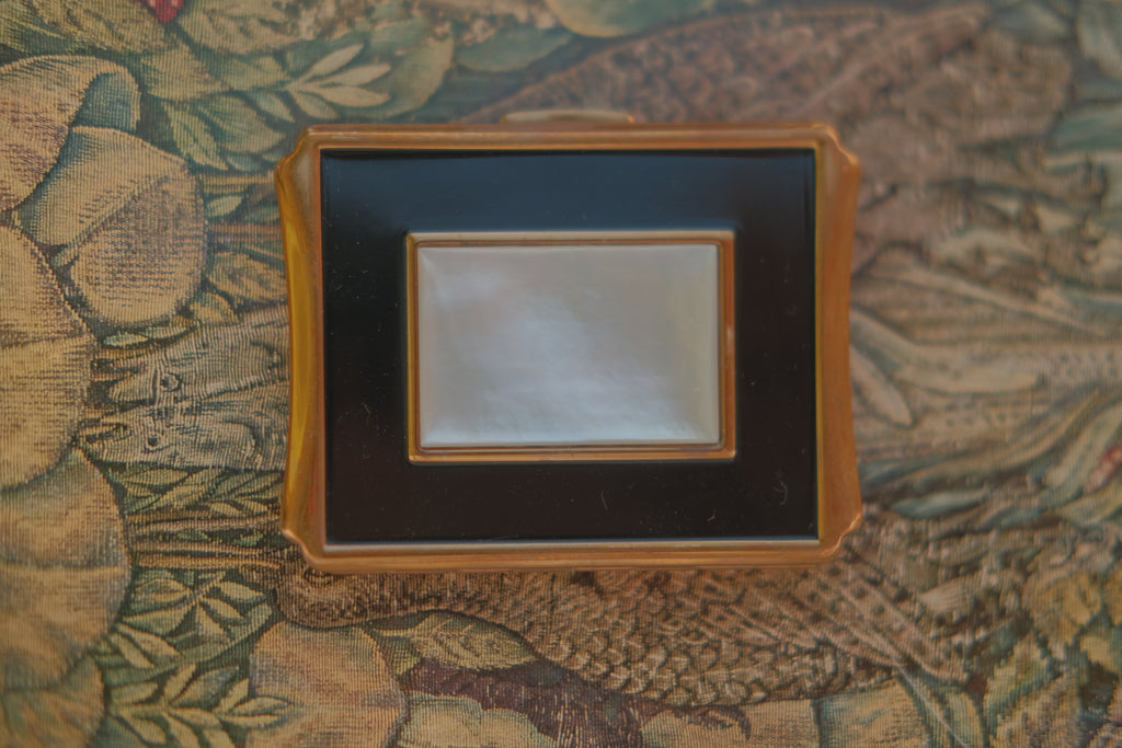 Kigu Mother of Pearl Powder Compact