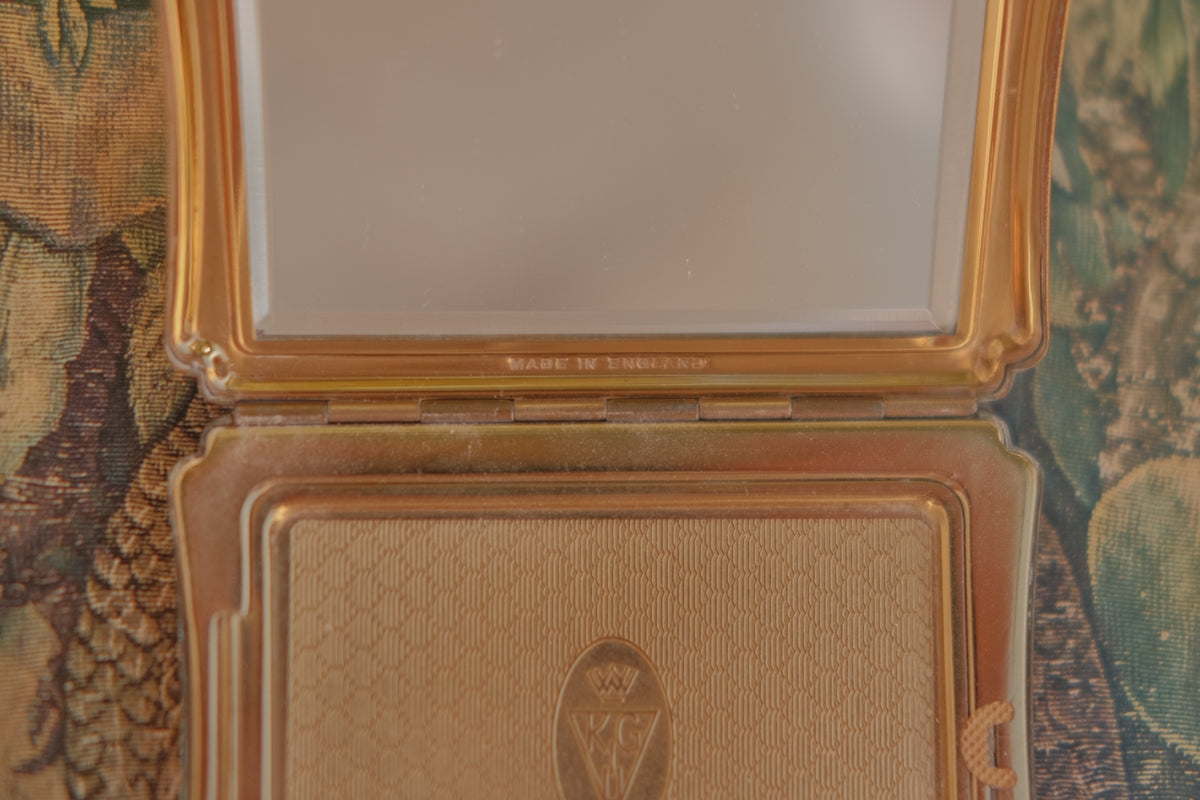 Kigu Mother of Pearl Powder Compact