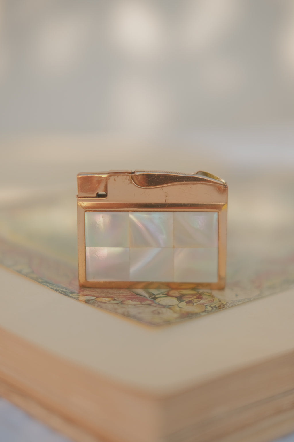 1950's Elgin American Mother of Pearl Lighter
