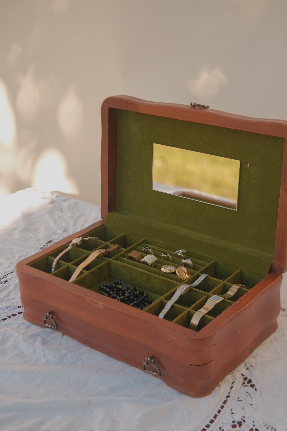 London Leather Jewelry Box