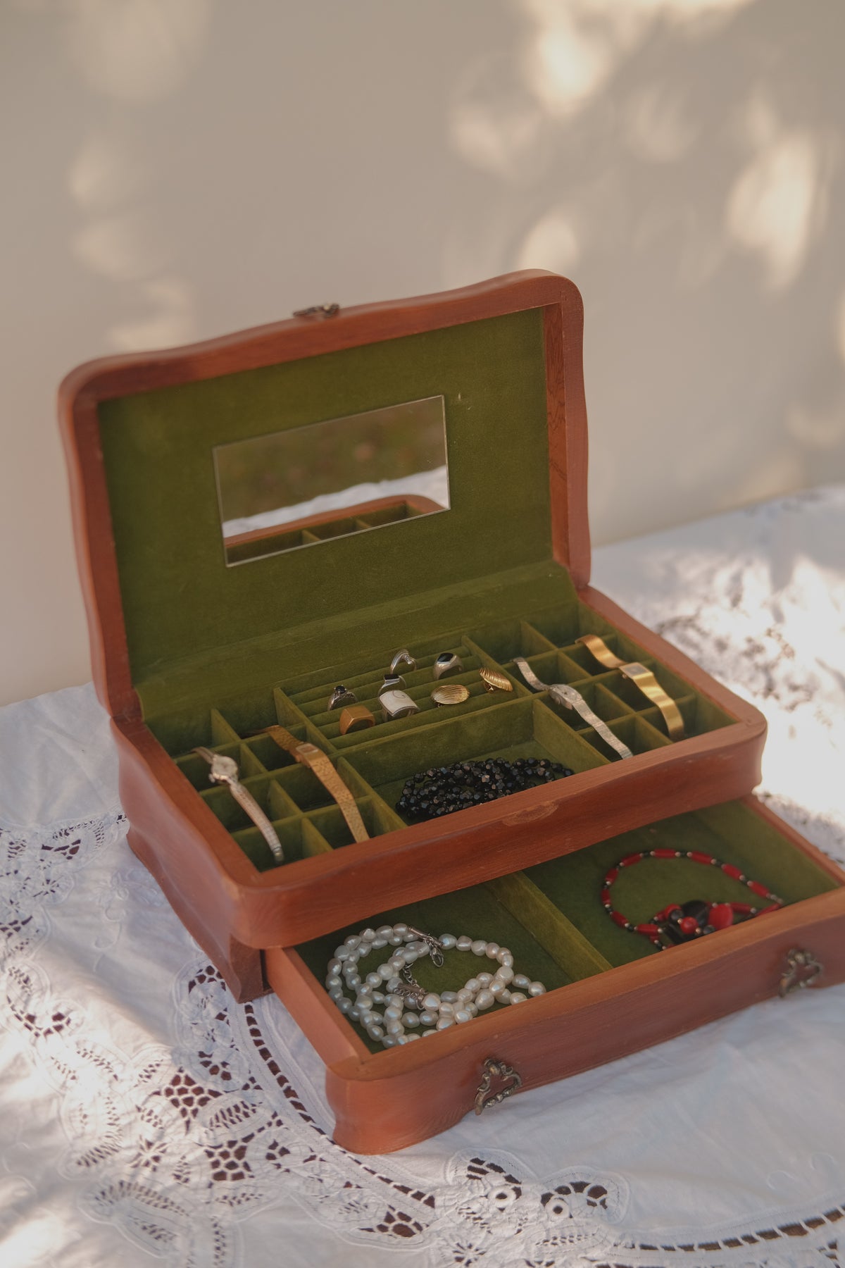 London Leather Jewelry Box