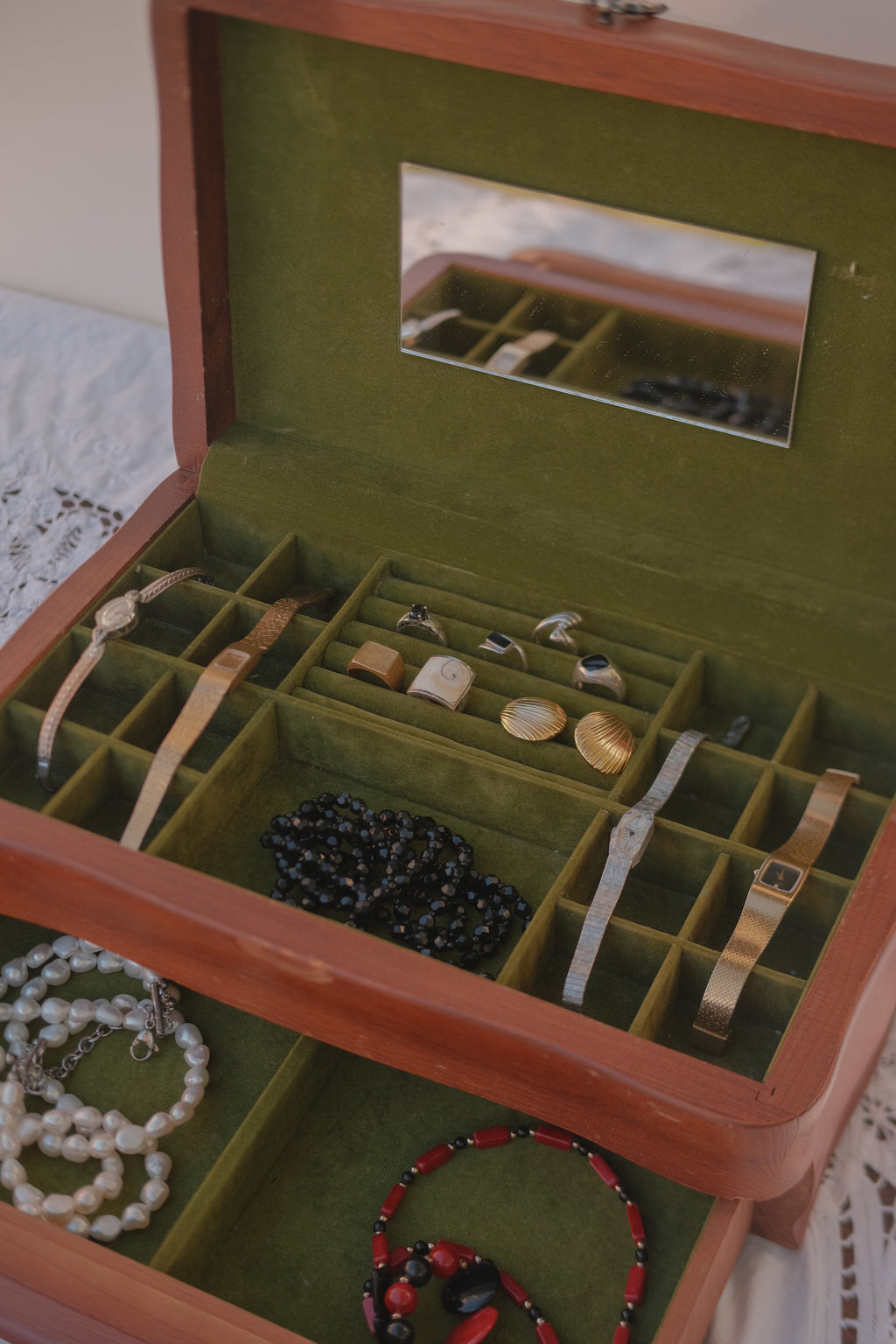 London Leather Jewelry Box