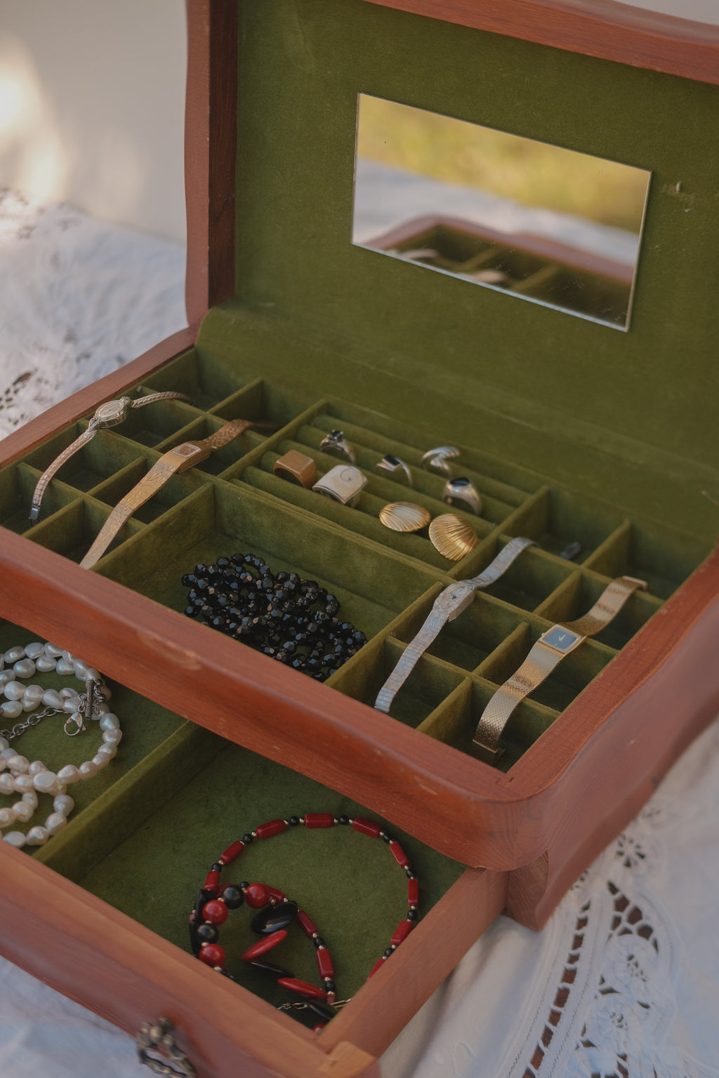 London Leather Jewelry Box