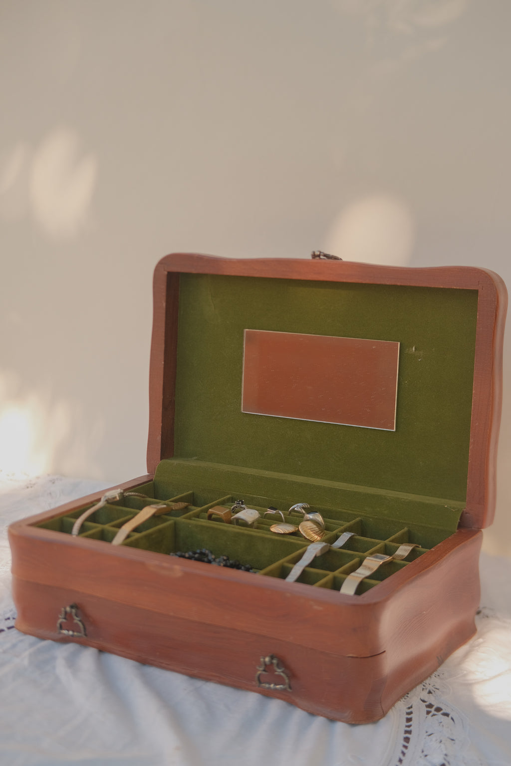 London Leather Jewelry Box
